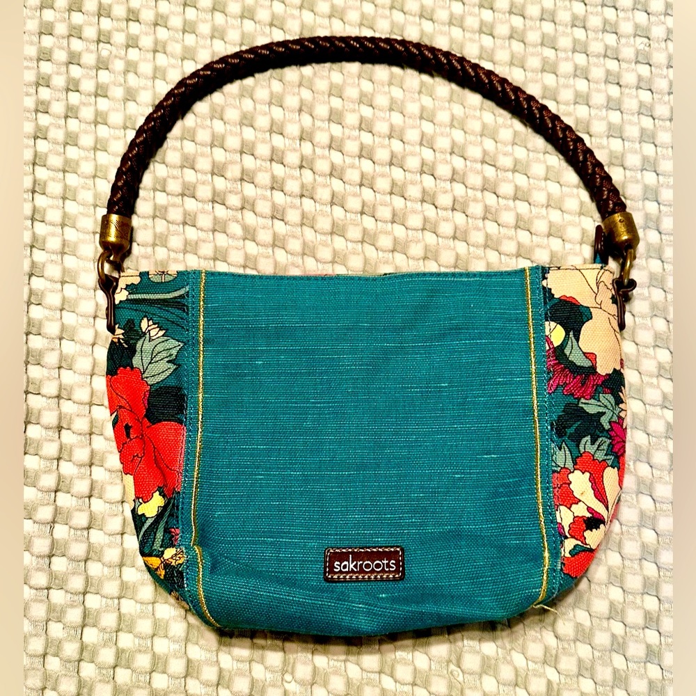Sakroots teal floral handbag. Beautiful bag Flower power Elsa Hobo bag